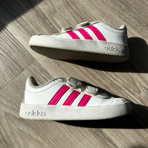 Size 7K Adidas Shoes - Picture 7 of 9